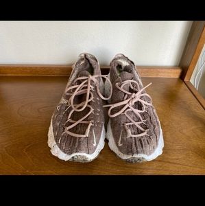 Nike Space Hippie 04 Women’s Size 7 Sand Coconut Milk